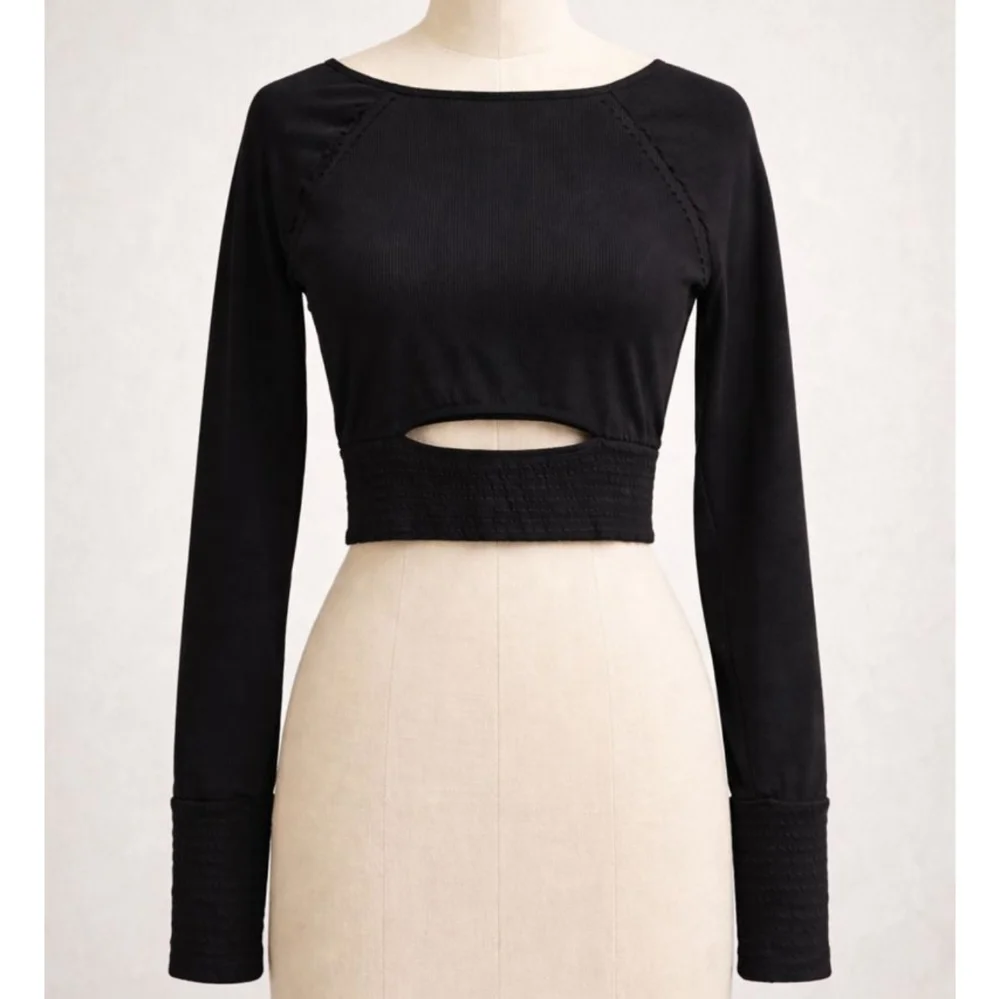 ✨ Free People Movement “Cut It Out” Long Sleeve Crop Top – Black